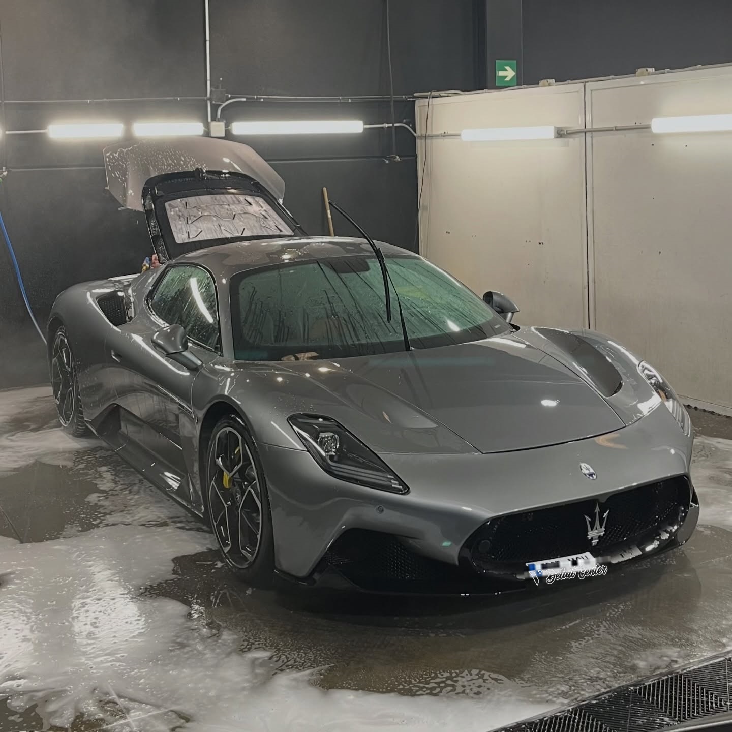 Detalle de automóvil de alta gama