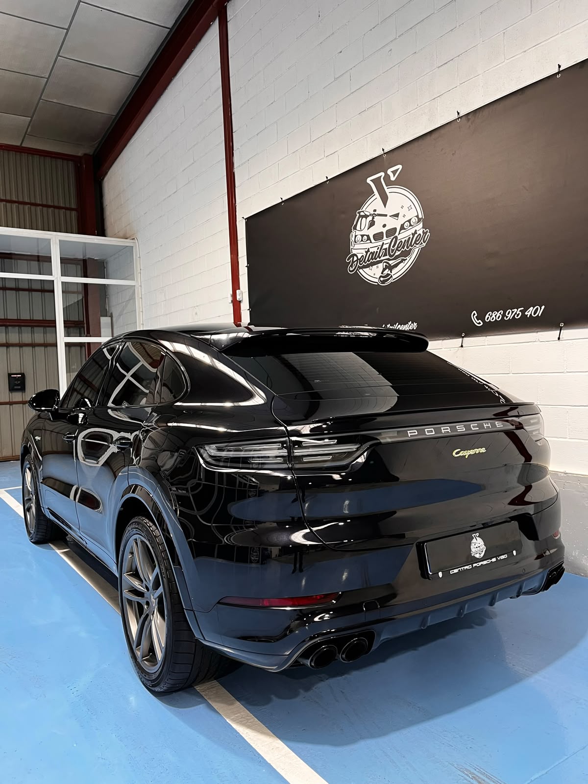 Porsche Cayenne terminado en V Detail Center